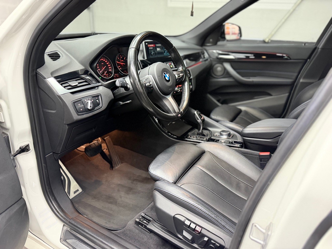 BMW X1 xDrive 20d M Sport | Head-Up Display | Panorama Dach | Harman/Kardon | CH-Auto-image-13