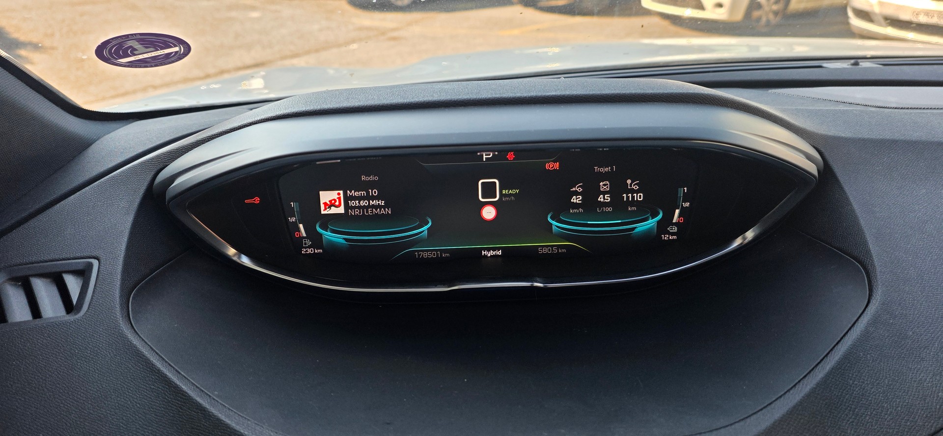 PEUGEOT 3008-image-9