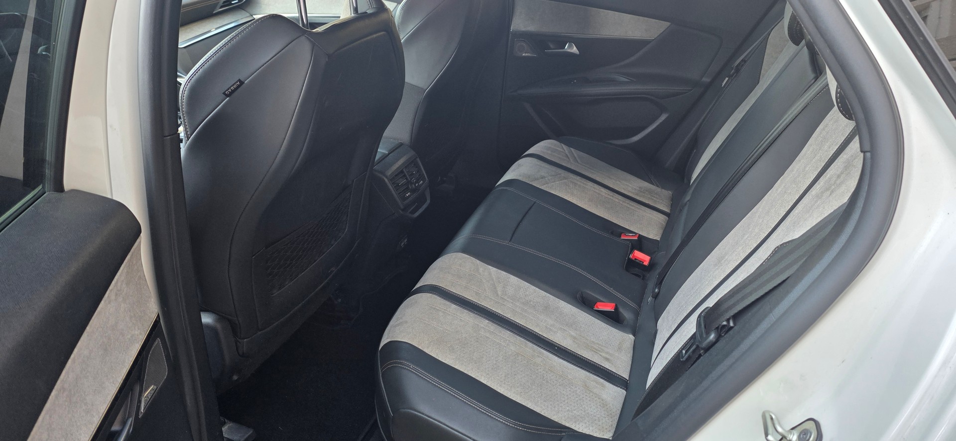 PEUGEOT 3008-image-5