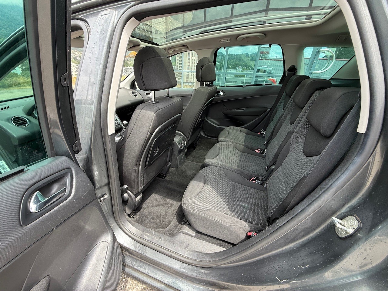 PEUGEOT 308 SW 1.6 16V Turbo Sport Pack-image-12