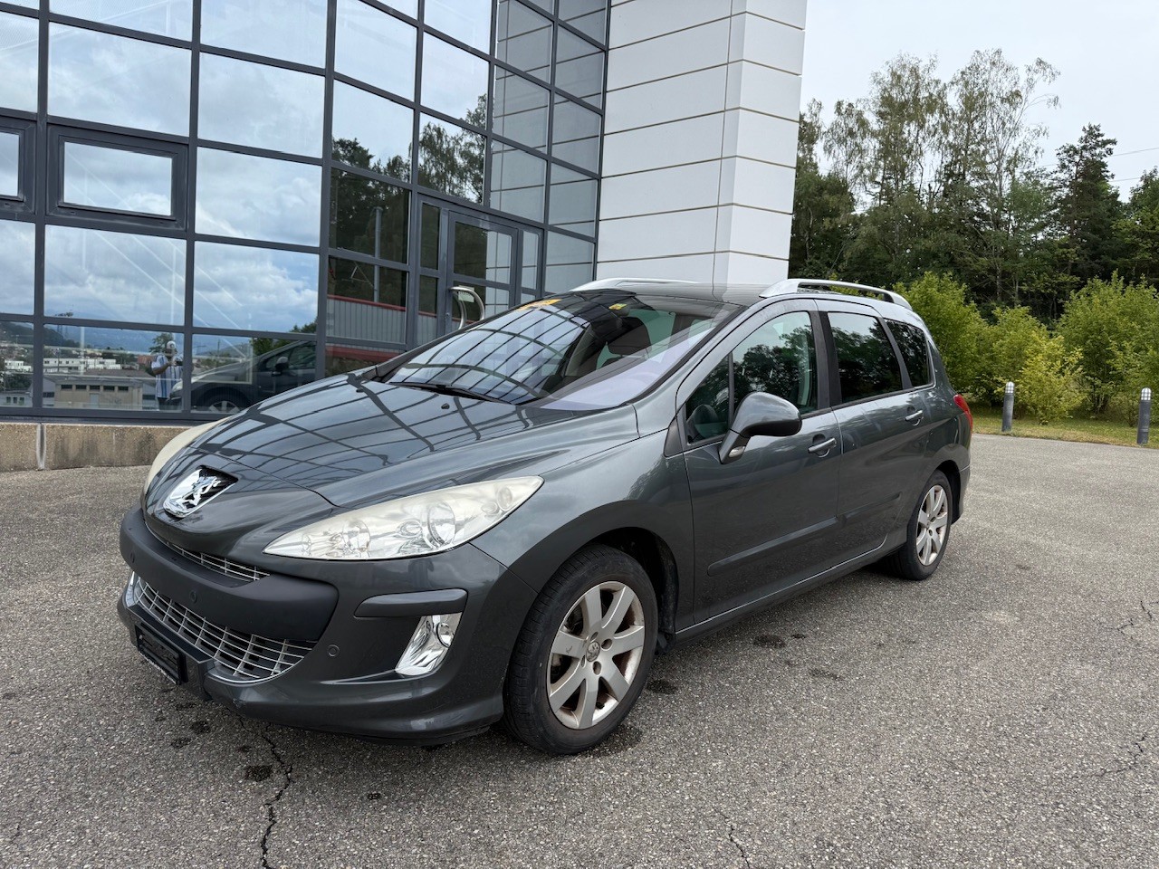 PEUGEOT 308 SW 1.6 16V Turbo Sport Pack-image-2