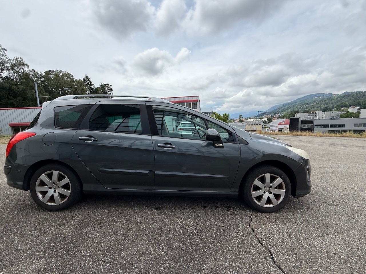 PEUGEOT 308 SW 1.6 16V Turbo Sport Pack-image-7