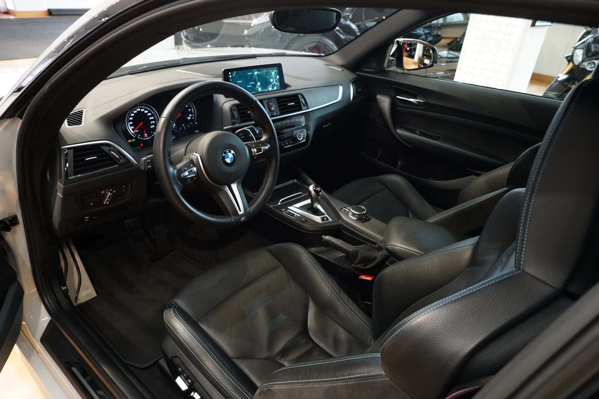 BMW M2 Competition-image-2