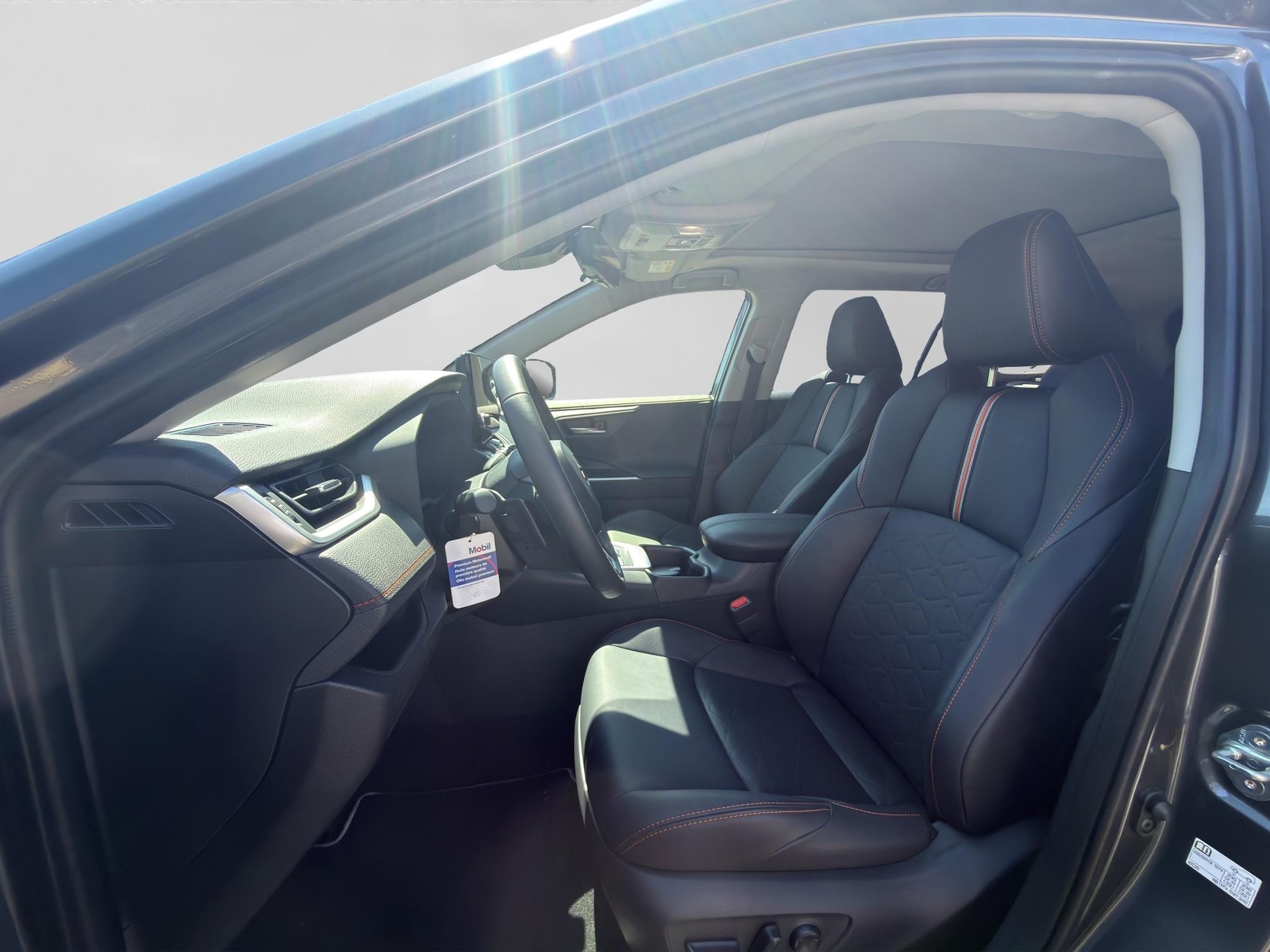 TOYOTA RAV4 2.5 HEV Adventure-image-1