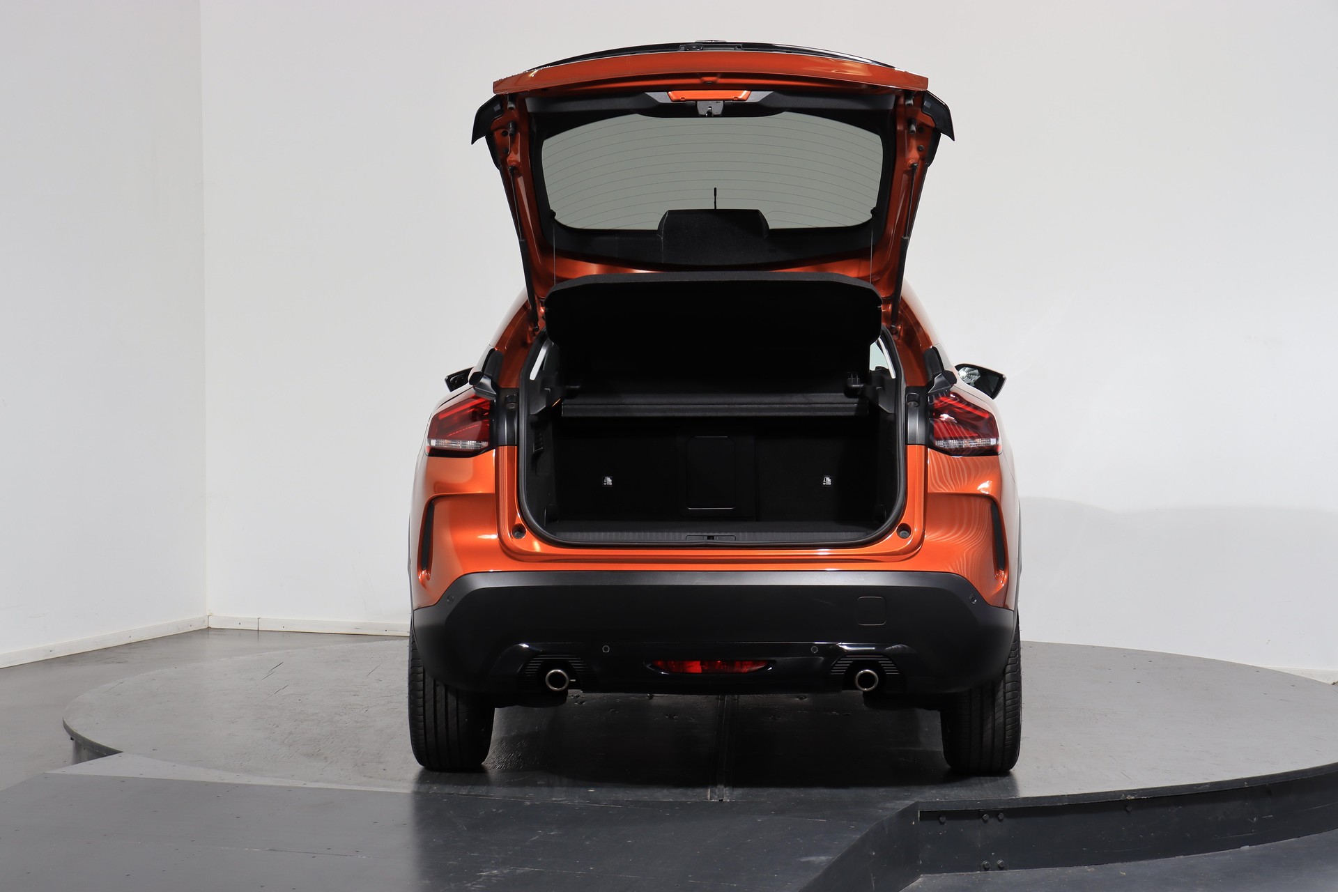 CITROEN C4 1.2 PureTech Shine Pack-image-4