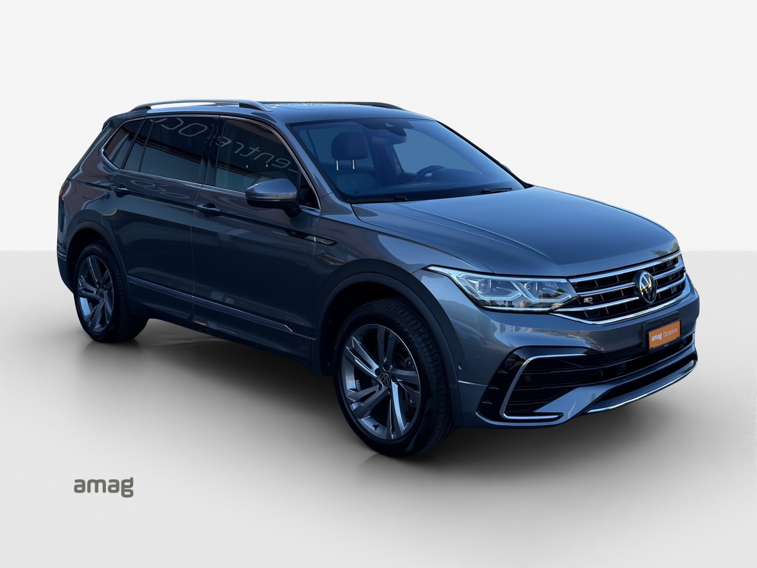 VW Tiguan Allspace 2.0TSI R-Line 4Motion DSG-image-5