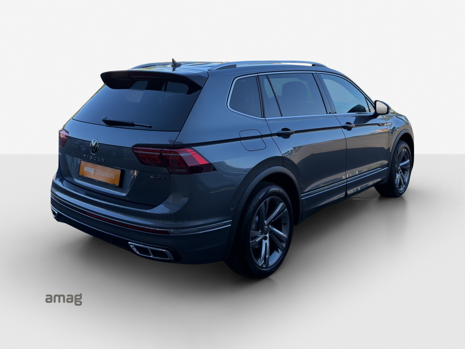 VW Tiguan Allspace 2.0TSI R-Line 4Motion DSG-image-4