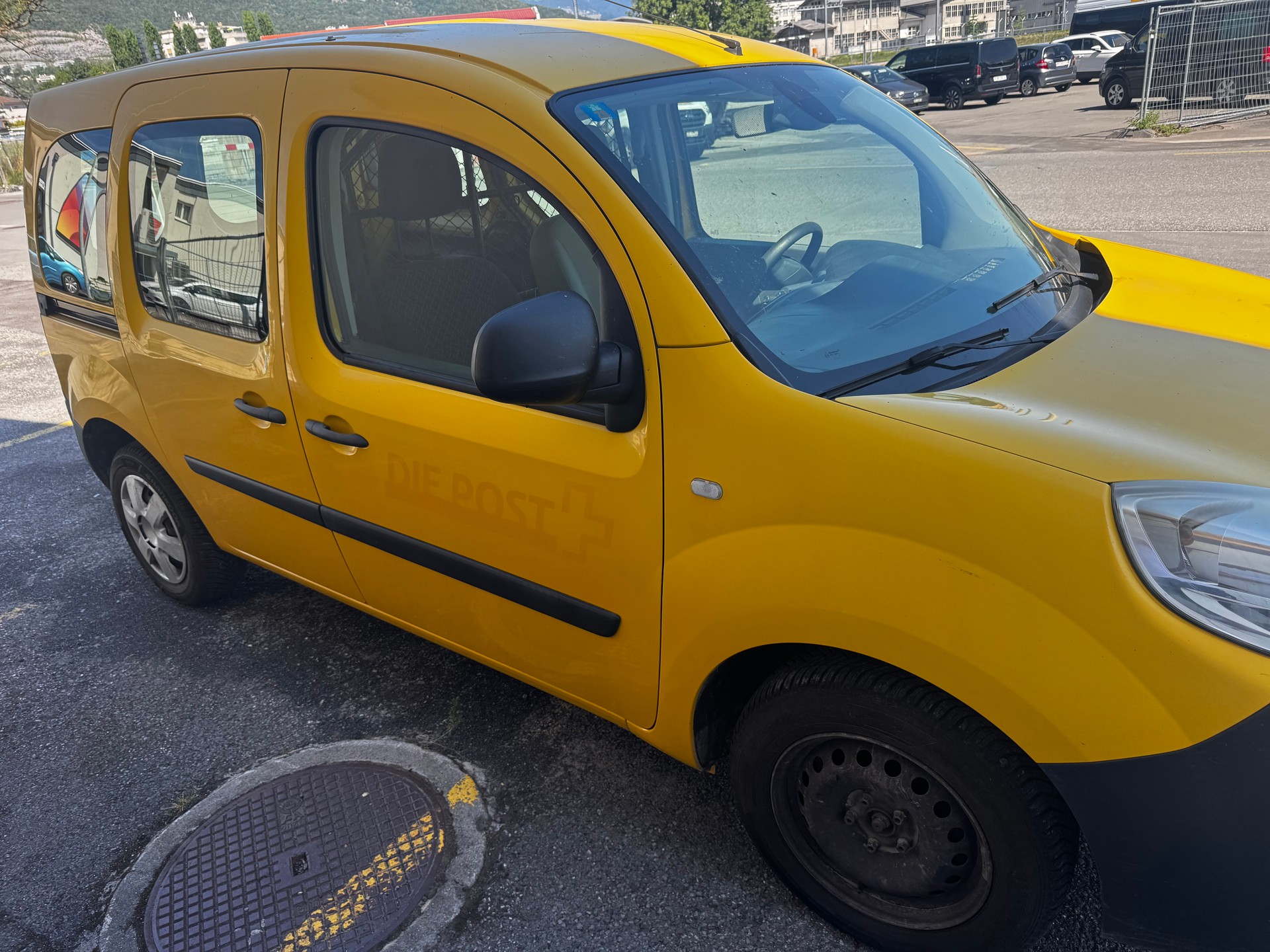 RENAULT Kangoo Medium TCe 115 Business A-image-2