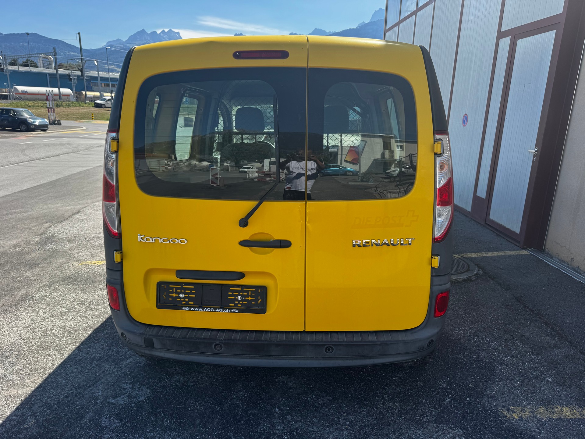 RENAULT Kangoo Medium TCe 115 Business A-image-1