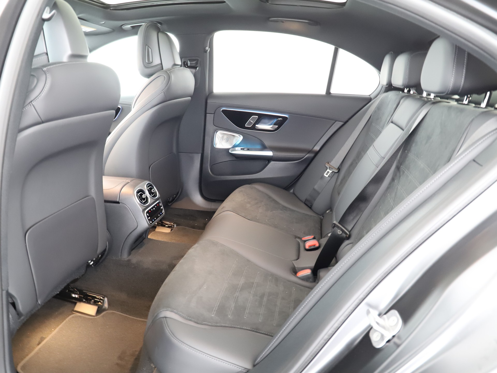 MERCEDES-BENZ C 220 d 4 M Swiss Star-image-8