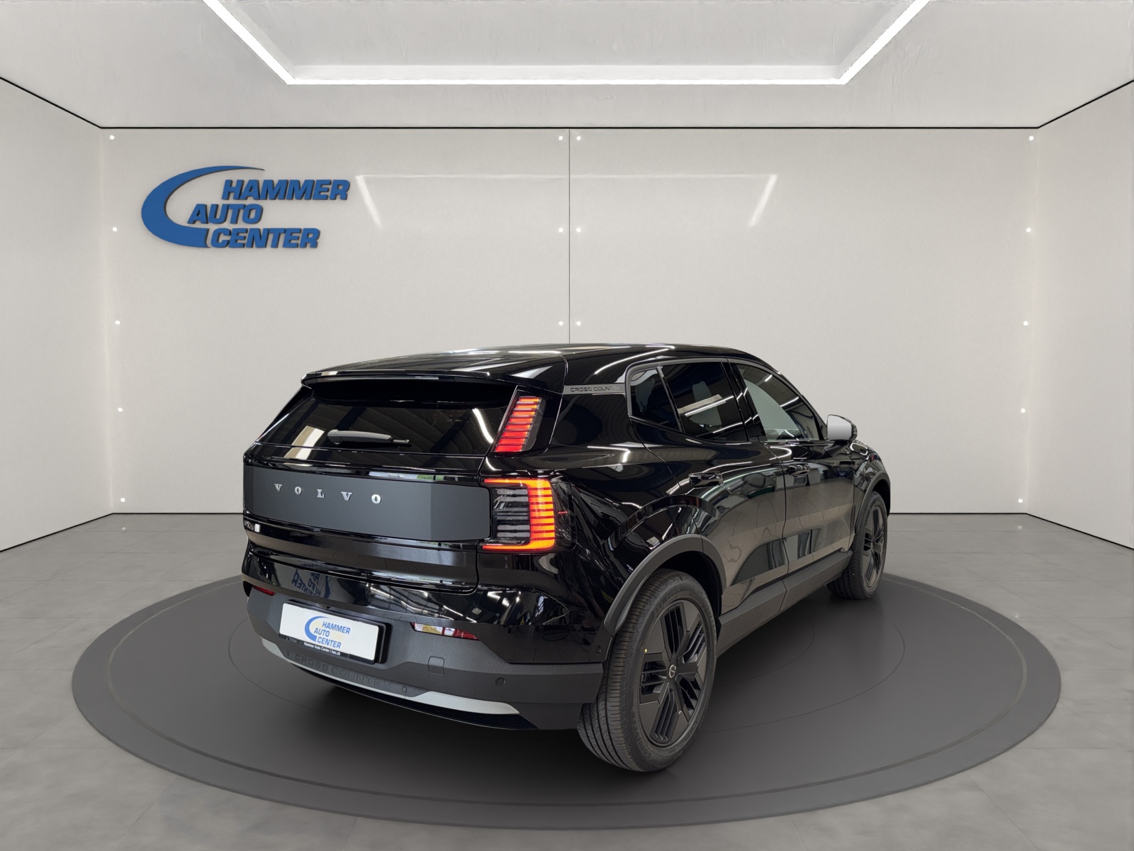 VOLVO EX30 CC P8 Ultra AWD-image-4