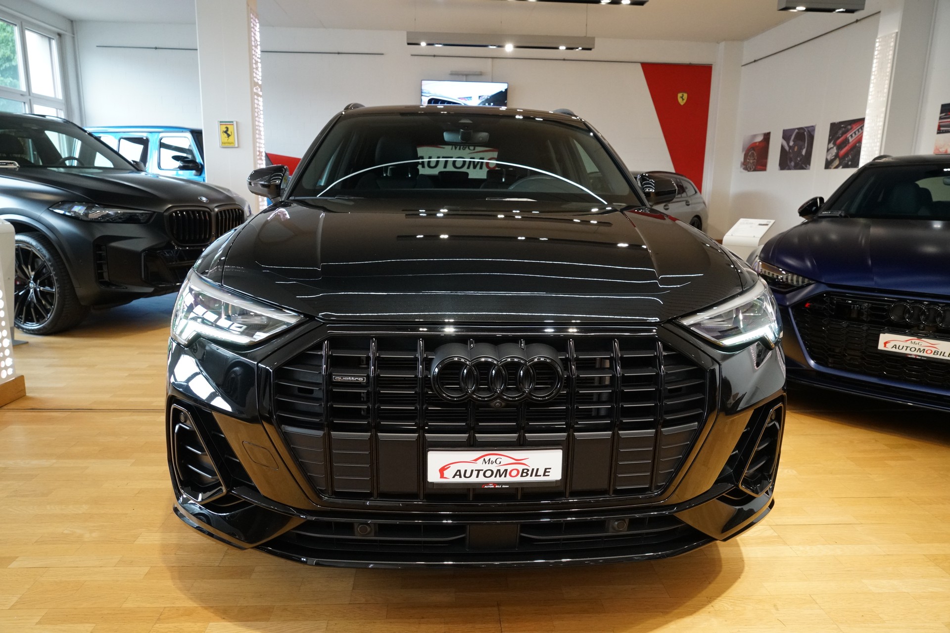 AUDI Q3 40 TDI S line quattro S-tronic-image-1