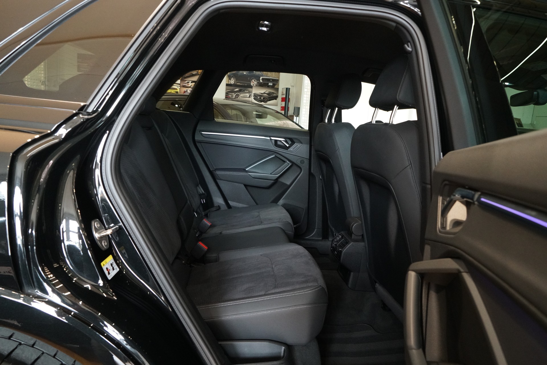 AUDI Q3 40 TDI S line quattro S-tronic-image-15