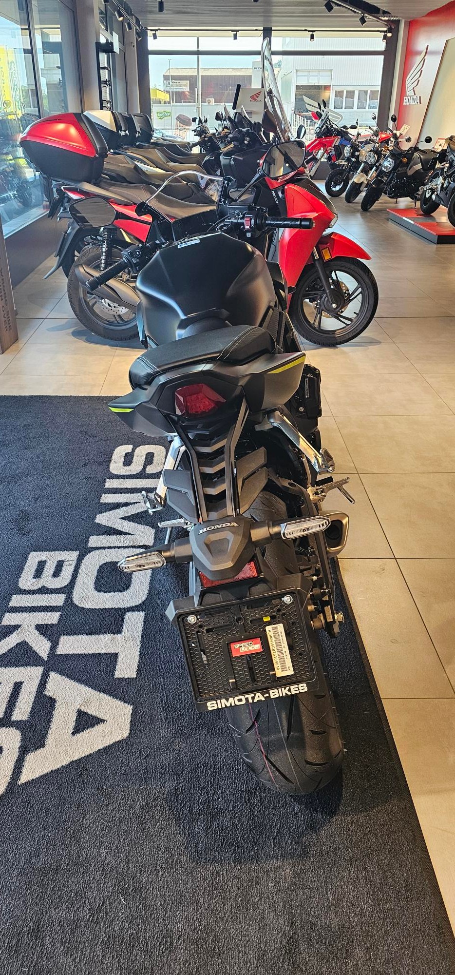 HONDA CBR 650 R E-Clutch-showroom-element-2