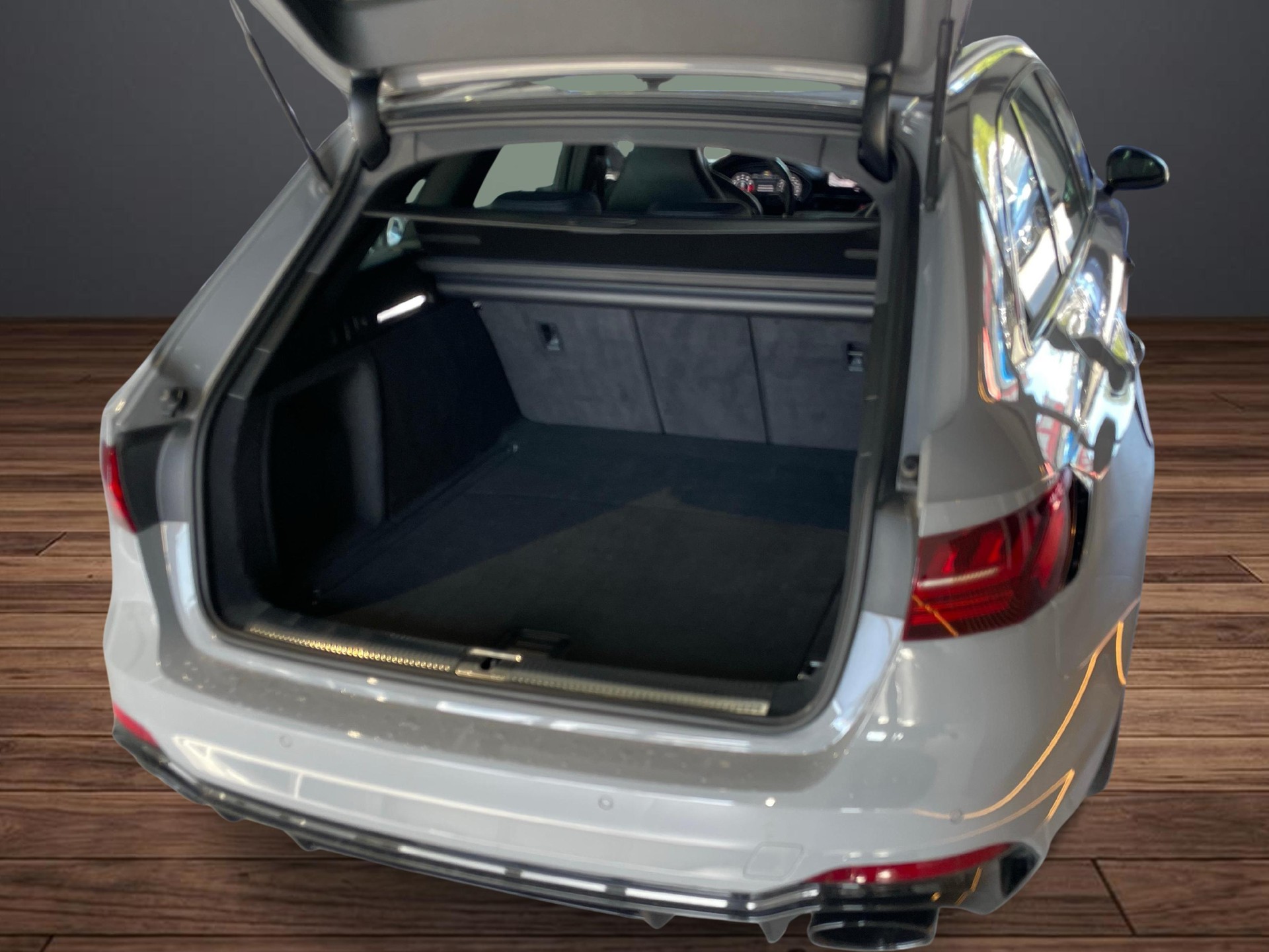 AUDI RS4 Avant 2.9 V6 TFSI quattro T-Tronic-image-8