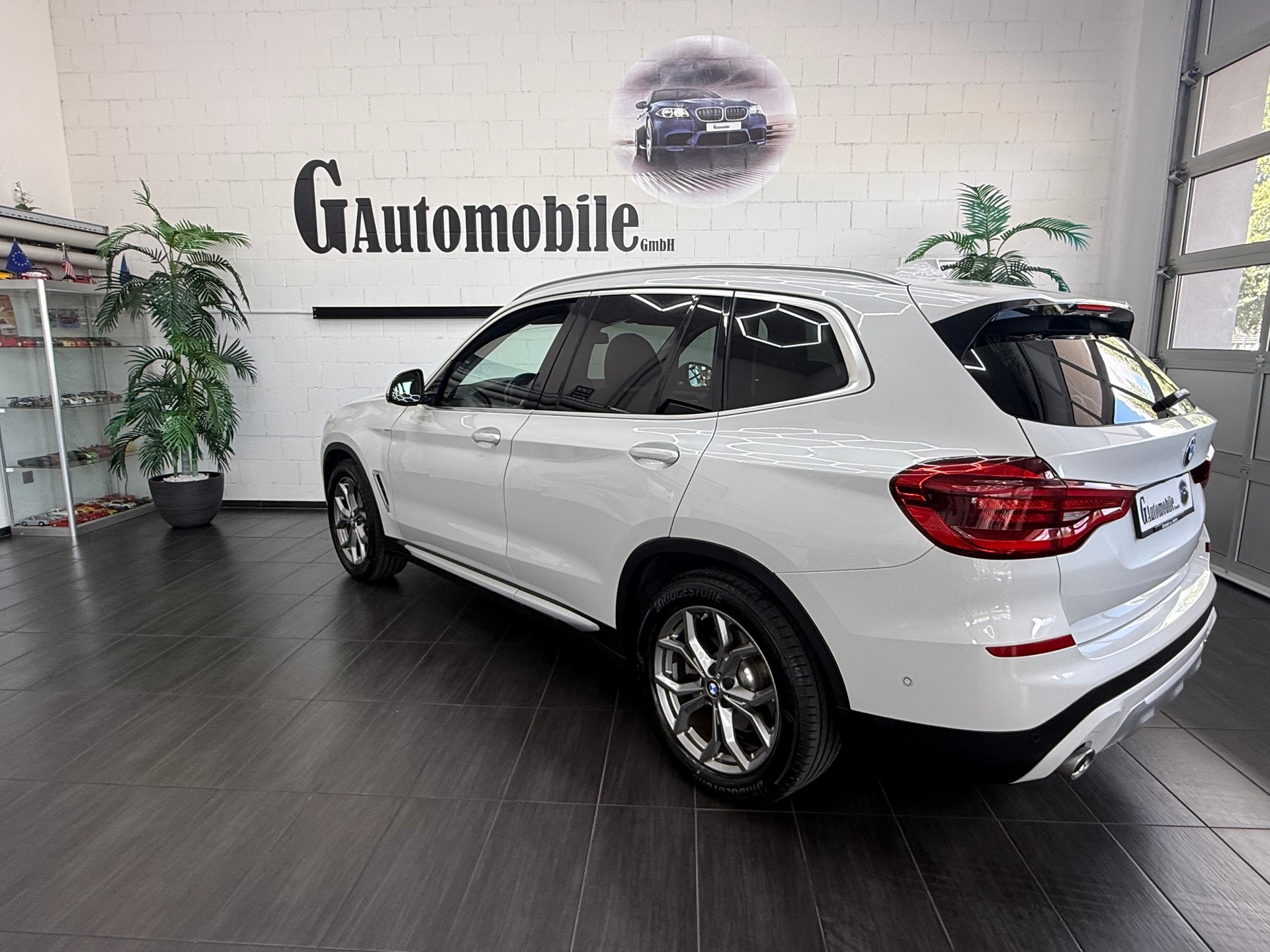 BMW X3 xDrive 20d Individual xLine Steptronic-showroom-element-3