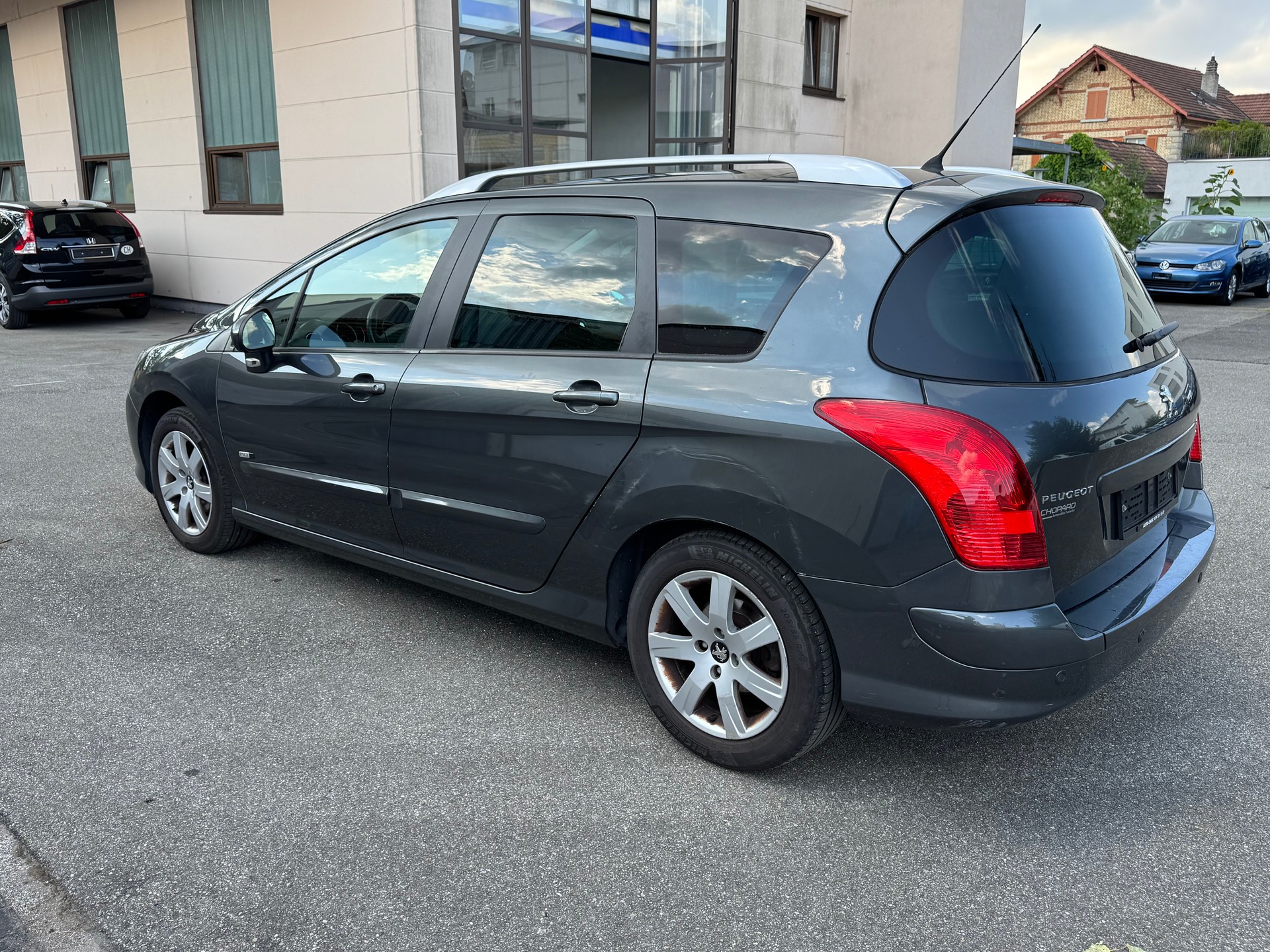 PEUGEOT 308 SW 1.6 HDI Active 7 Sitze-image-3