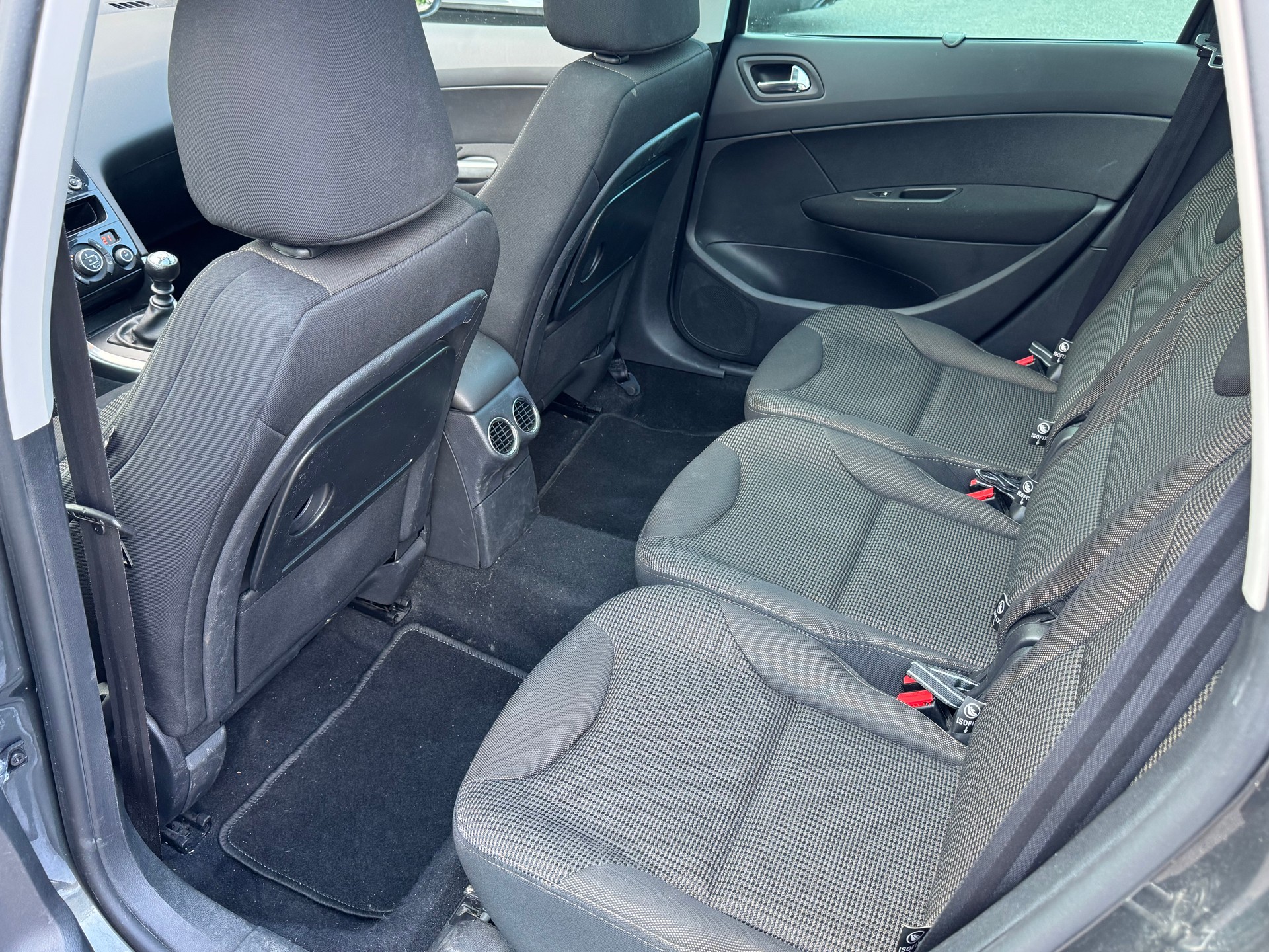 PEUGEOT 308 SW 1.6 HDI Active 7 Sitze-image-10