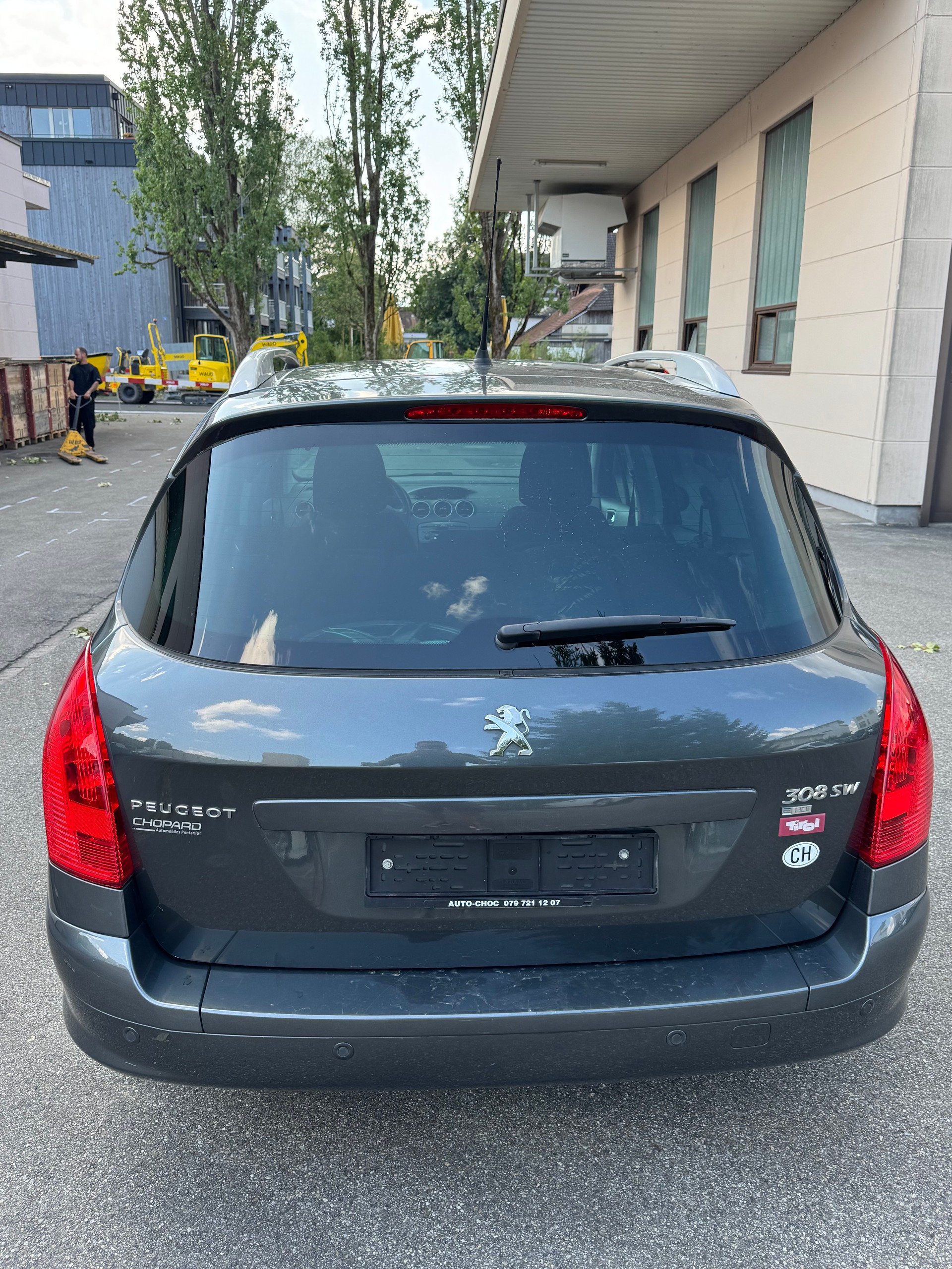 PEUGEOT 308 SW 1.6 HDI Active 7 Sitze-image-5