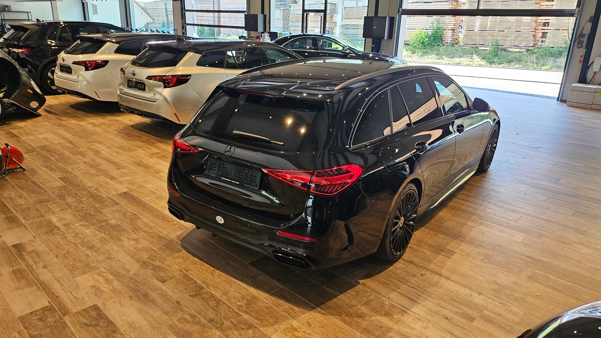 MERCEDES-BENZ C 220 d T 4Matic AMG Line Black Paket Top Ausstattung-image-9
