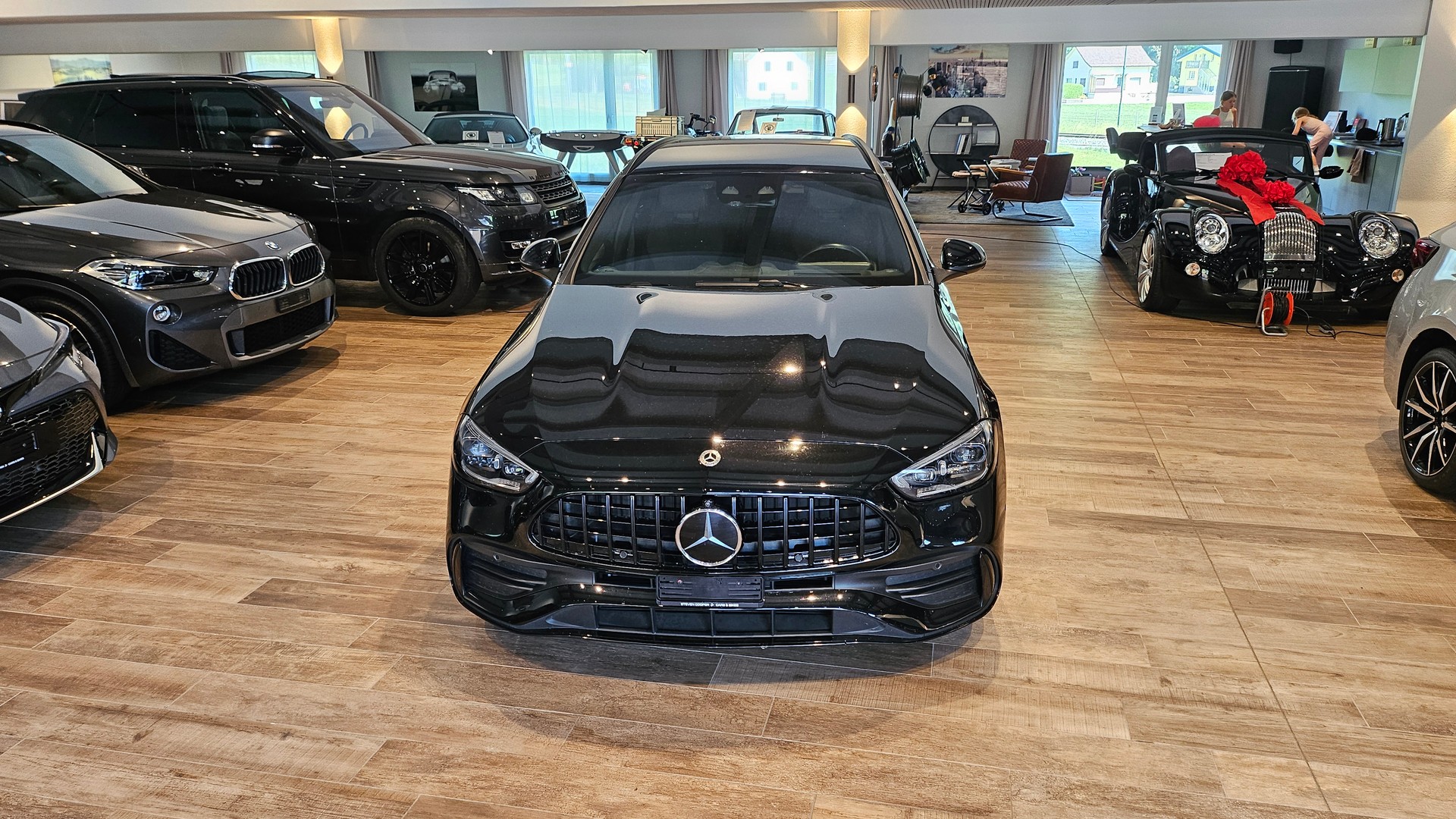 MERCEDES-BENZ C 220 d T 4Matic AMG Line Black Paket Top Ausstattung-showroom-element-3