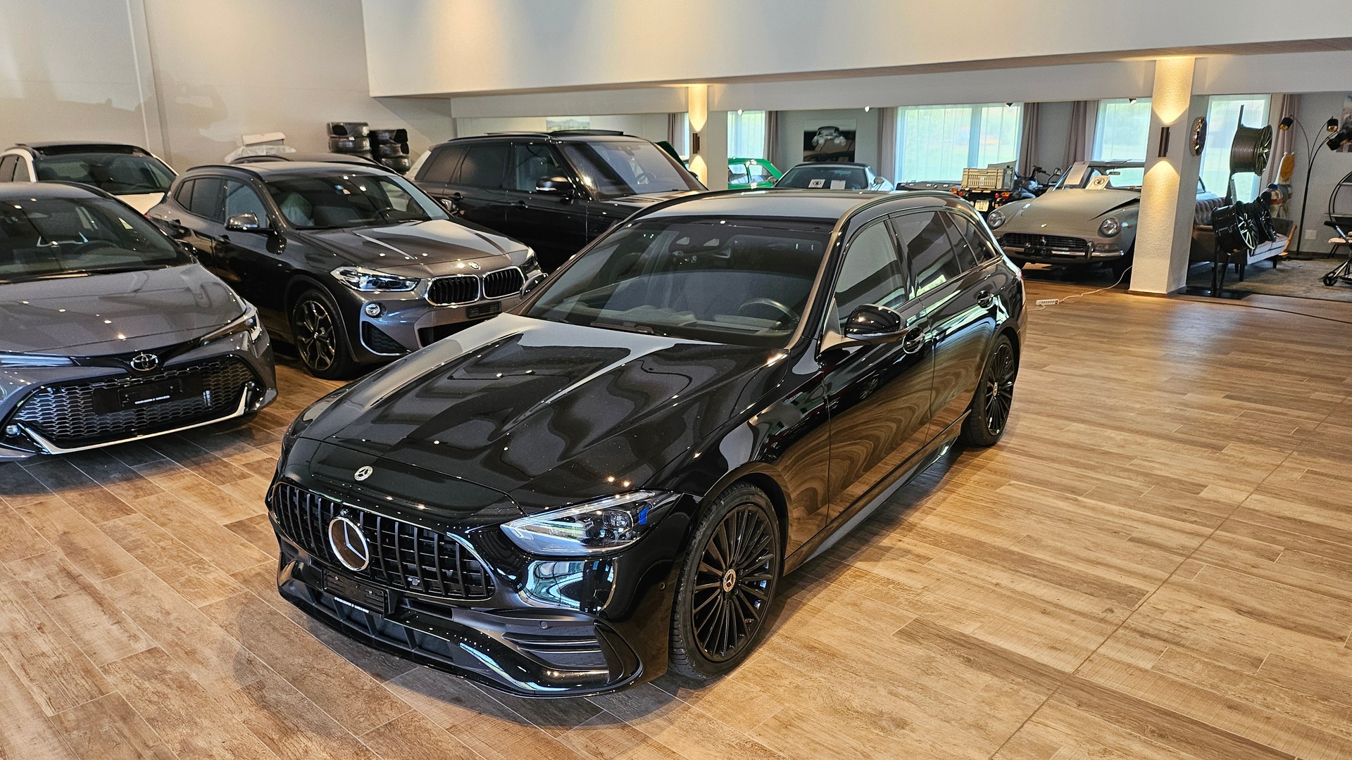 MERCEDES-BENZ C 220 d T 4Matic AMG Line Black Paket Top Ausstattung-showroom-element-1