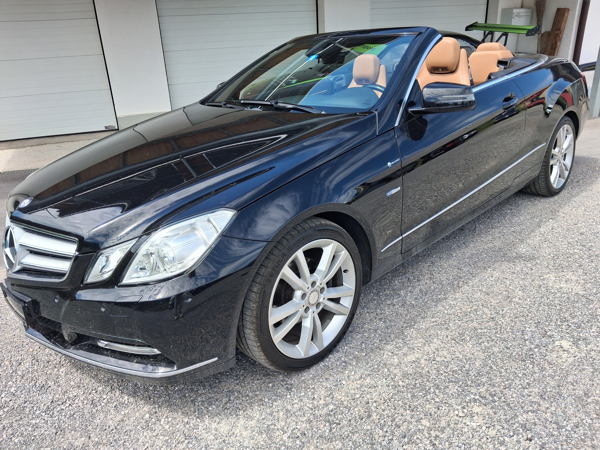 MERCEDES-BENZ E 250 CGI BlueEfficiency 7G-Tronic-image-4