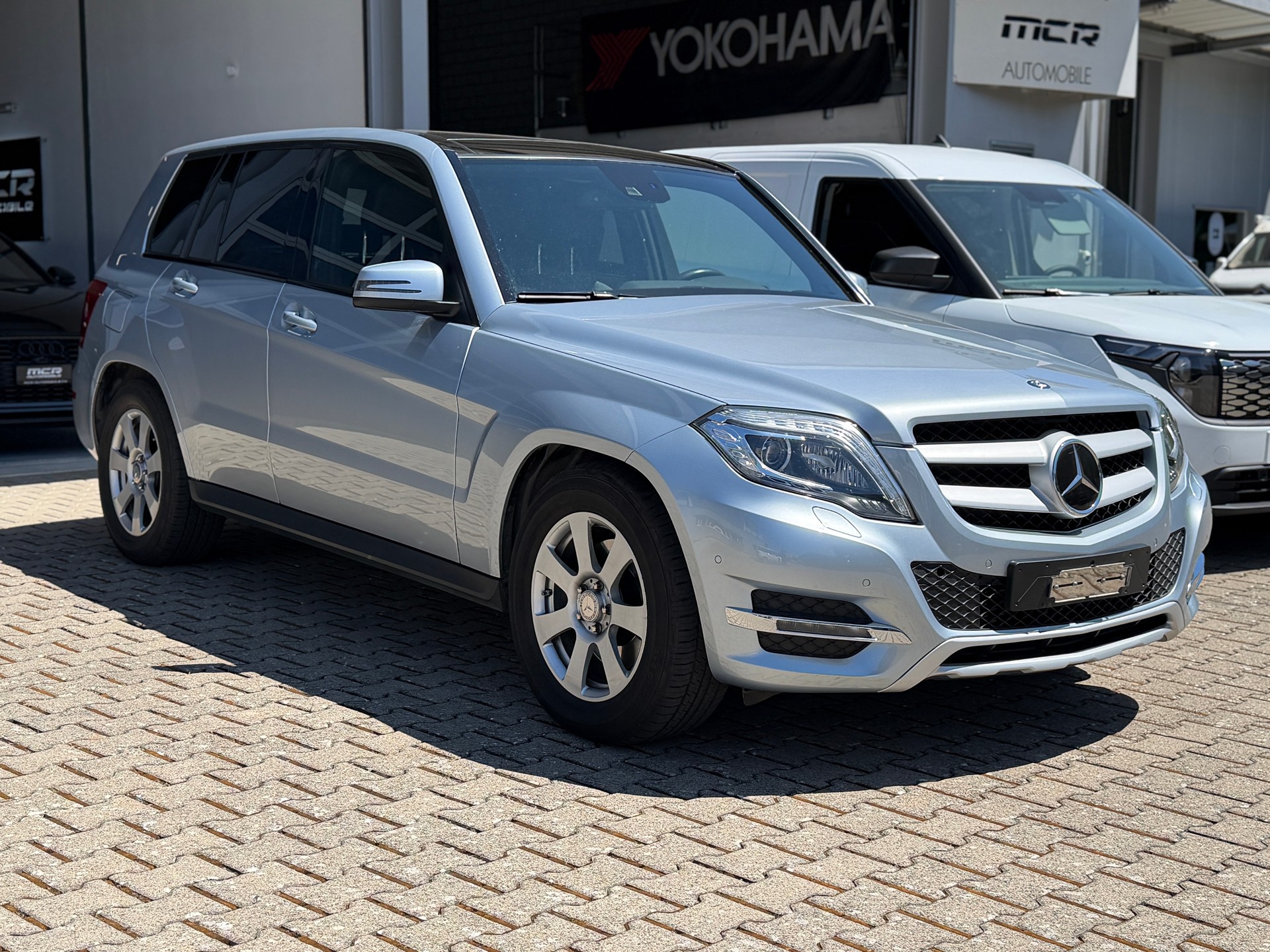 MERCEDES-BENZ GLK 350 V6 CDI 4matic-showroom-element-2