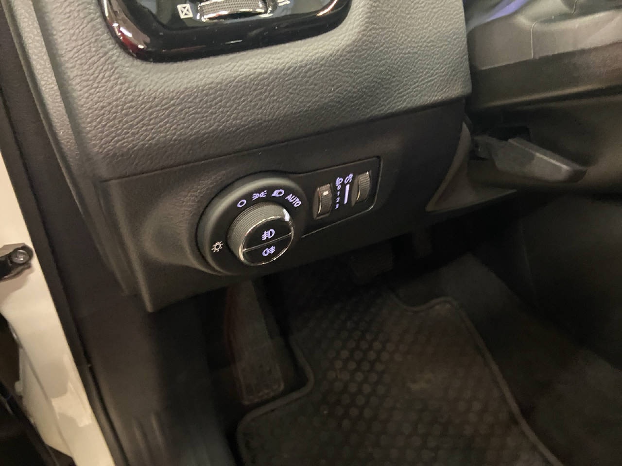 JEEP Compass 1.4 MultiAir Limited AWD-image-10