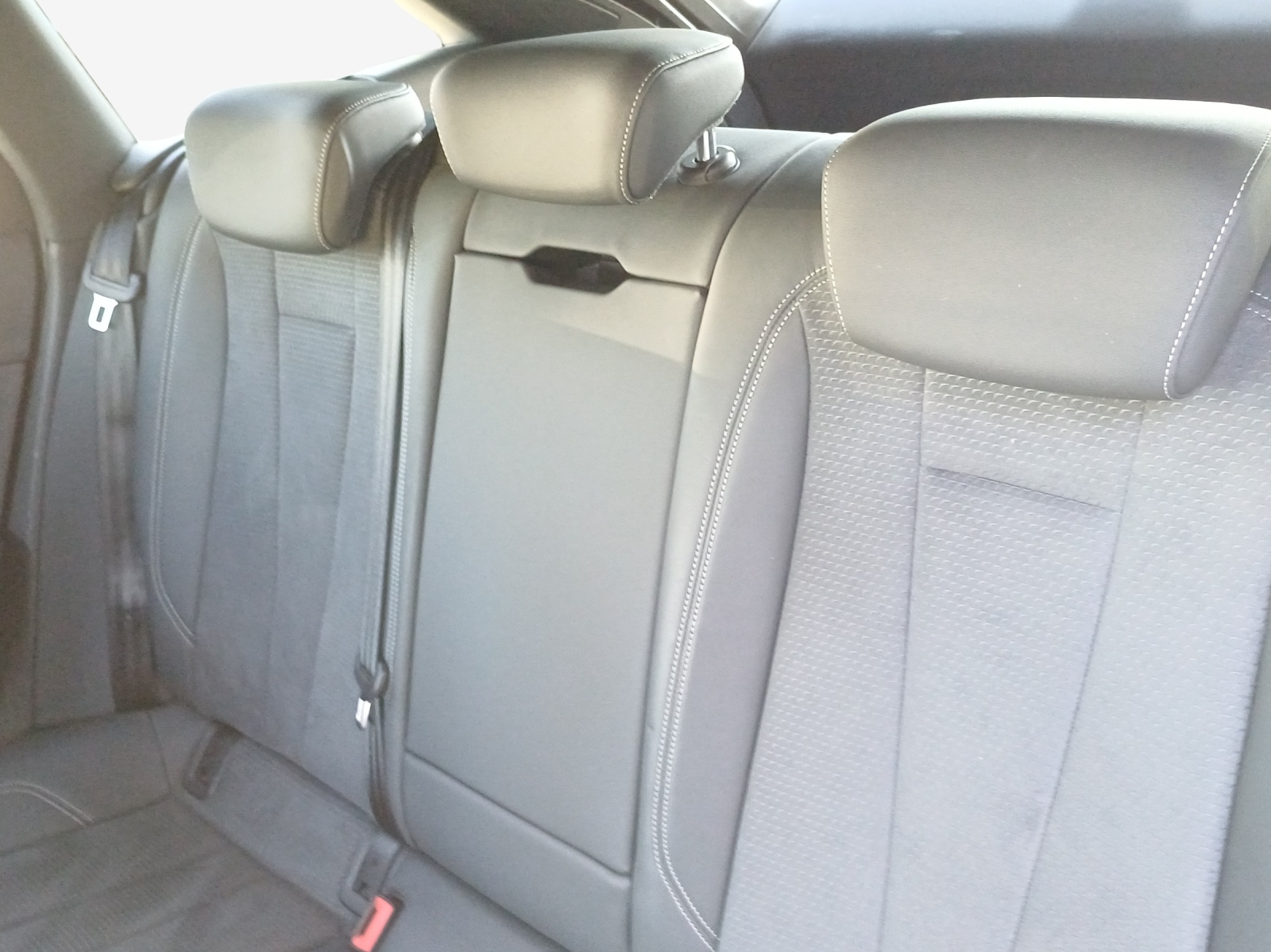AUDI A4 Avant 45 TFSI S line S-tronic quattro-image-11