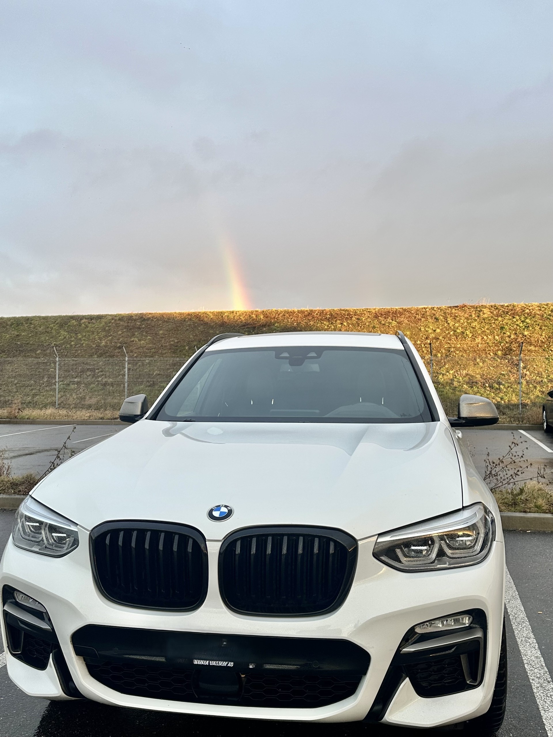 BMW M40i-image-2
