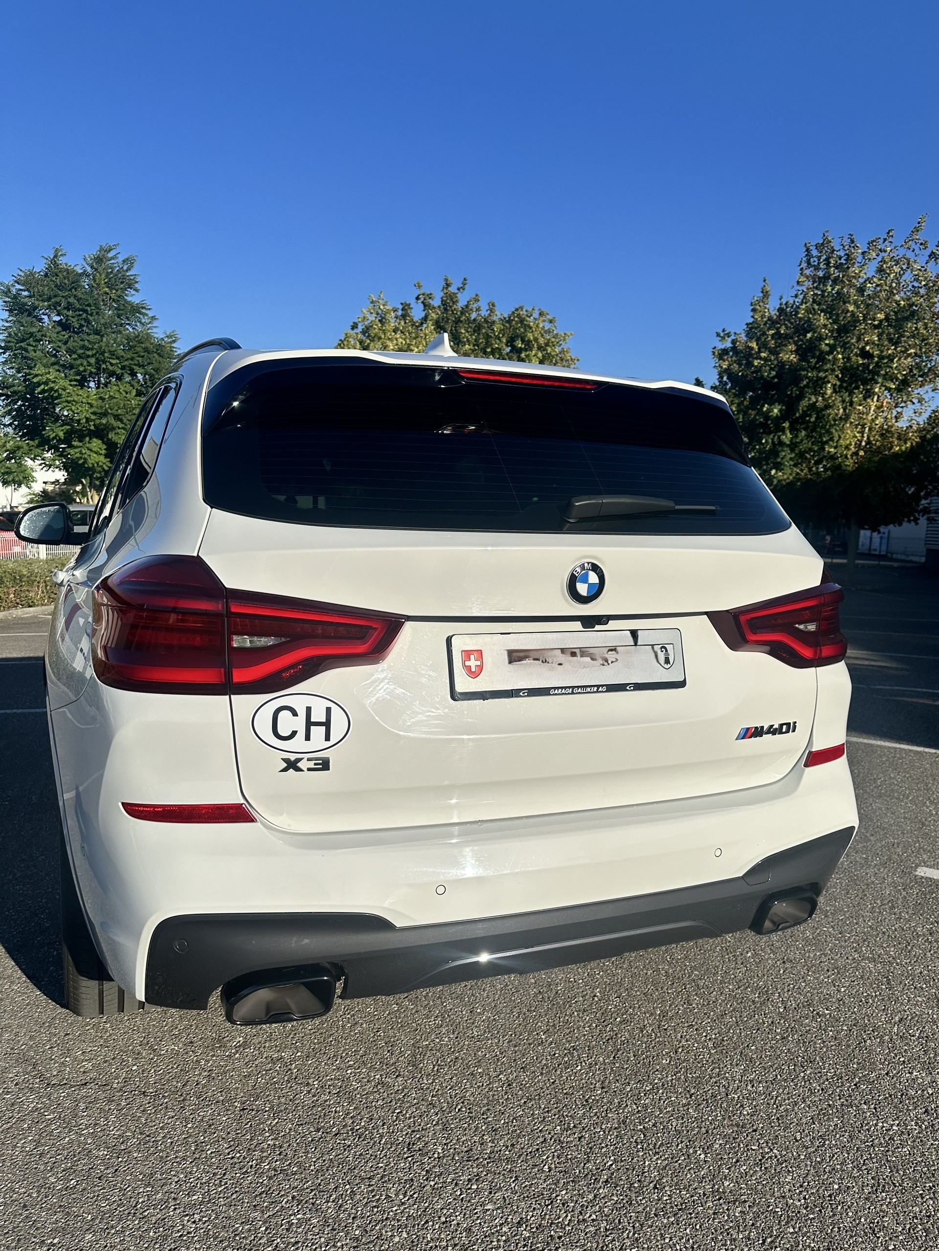 BMW M40i-image-1