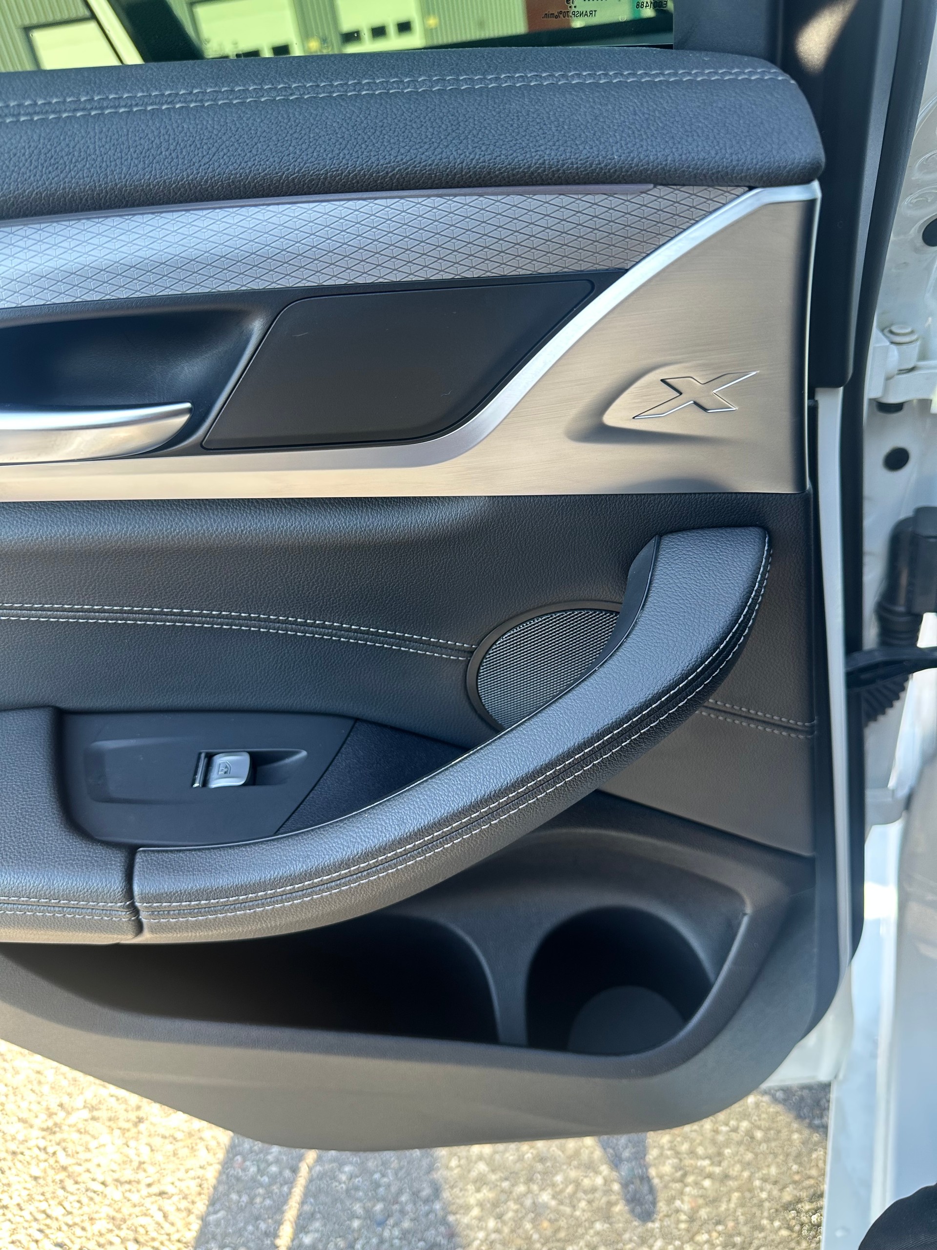 BMW M40i-image-11