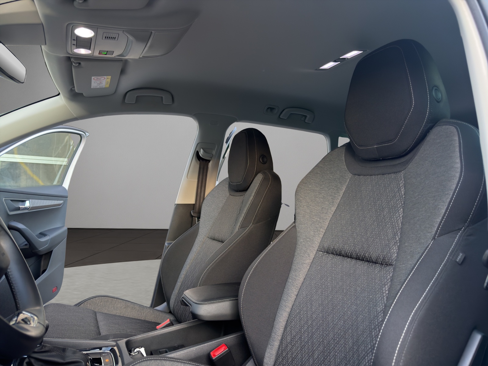 SKODA Karoq 2.0 TDI CR Style 4x4 DSG-image-20