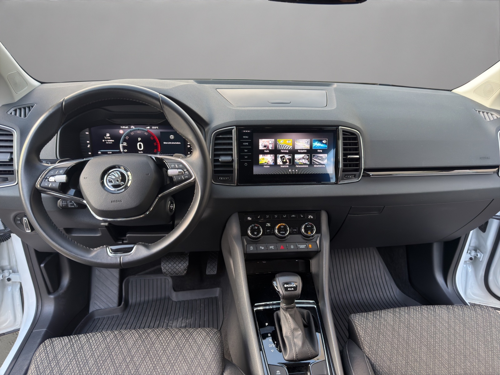 SKODA Karoq 2.0 TDI CR Style 4x4 DSG-image-13
