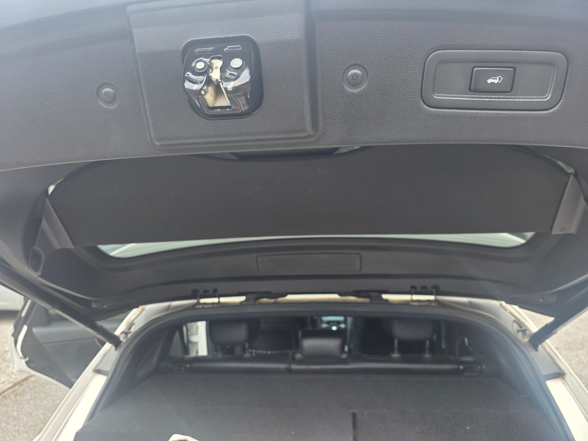 INFINITI FX30d S Premium AWD Automatic-image-6