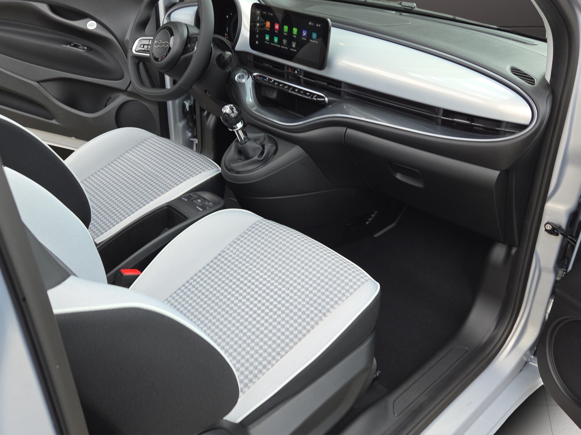 FIAT 500 Cabrio 1.0 Hybrid Dolce Vita-image-12