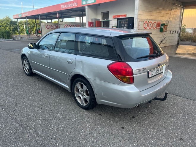SUBARU Legacy 2.0i AWD-image-4