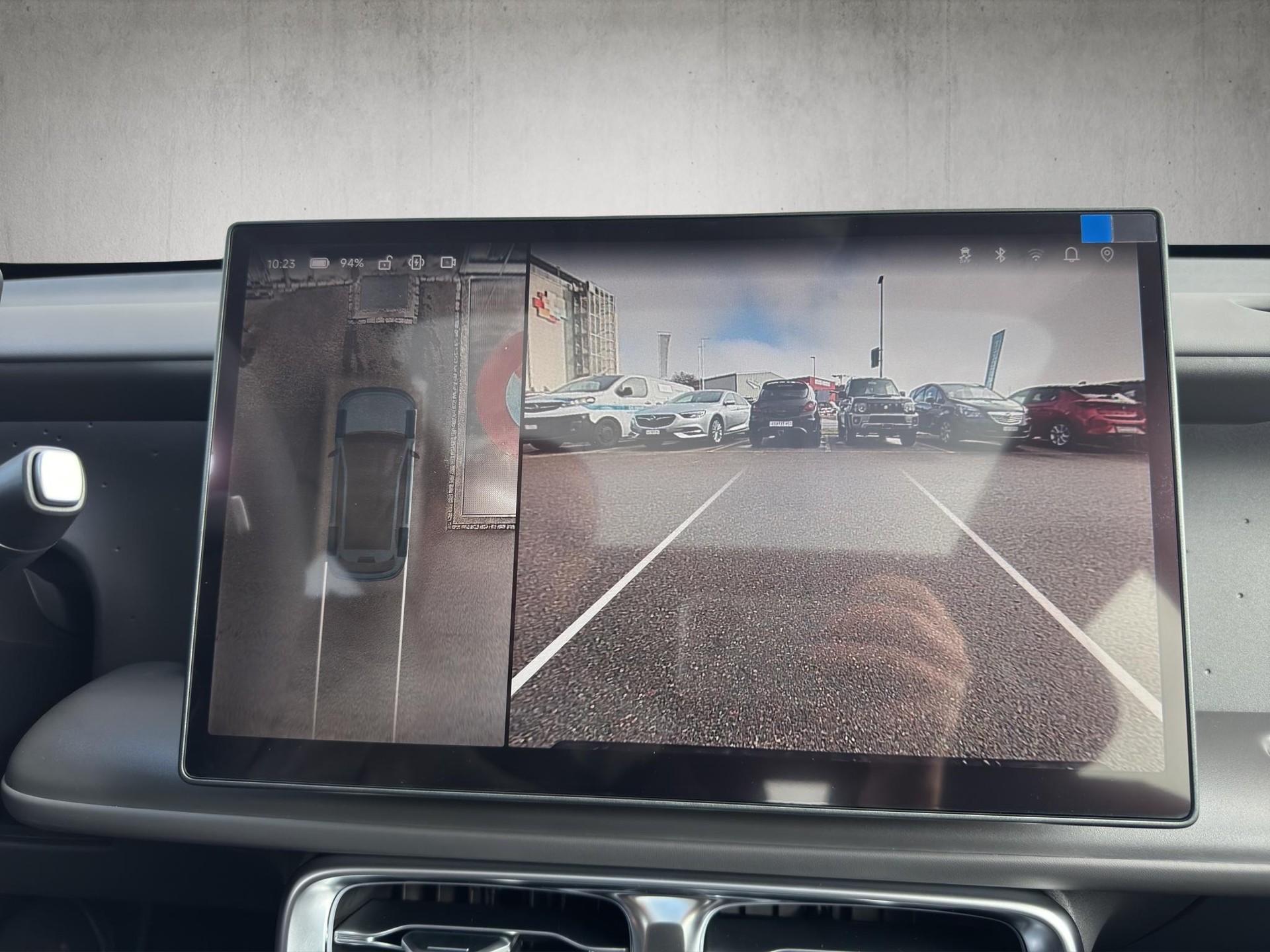 LEAPMOTOR B10 EV-image-15