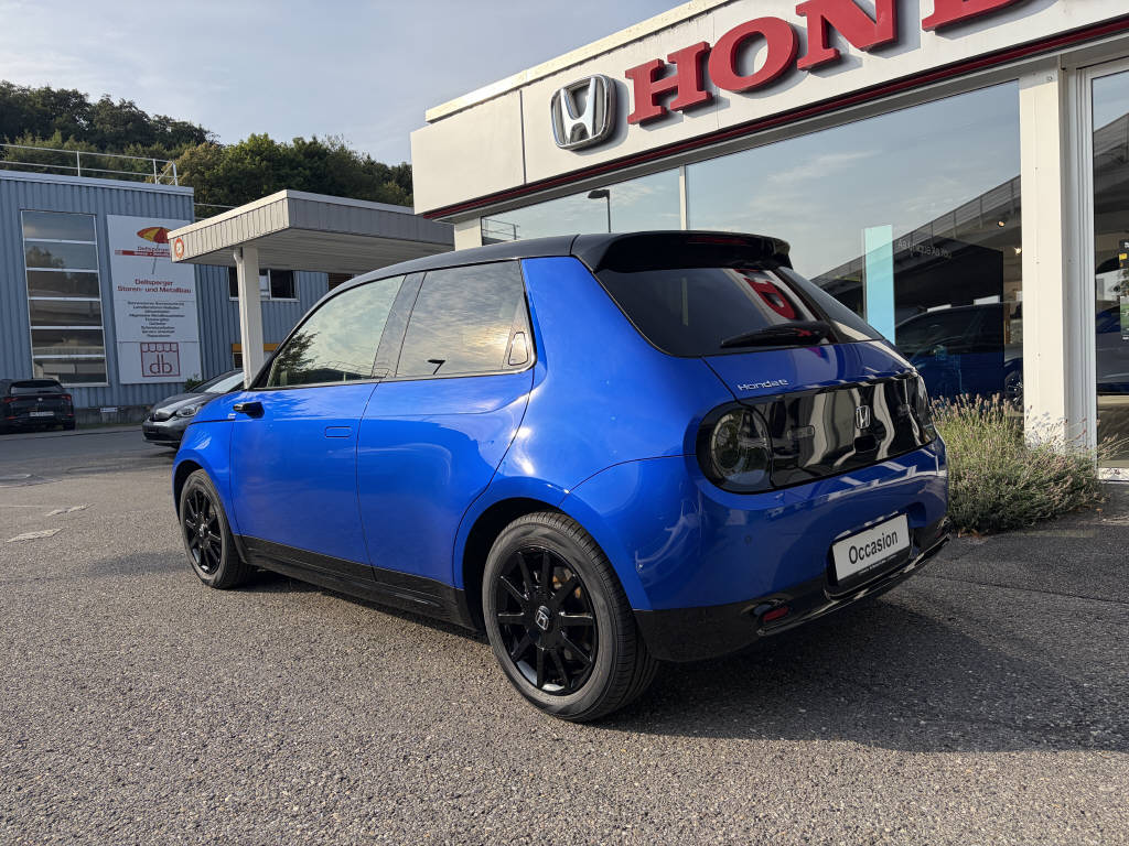 HONDA e electric Advance-showroom-element-3