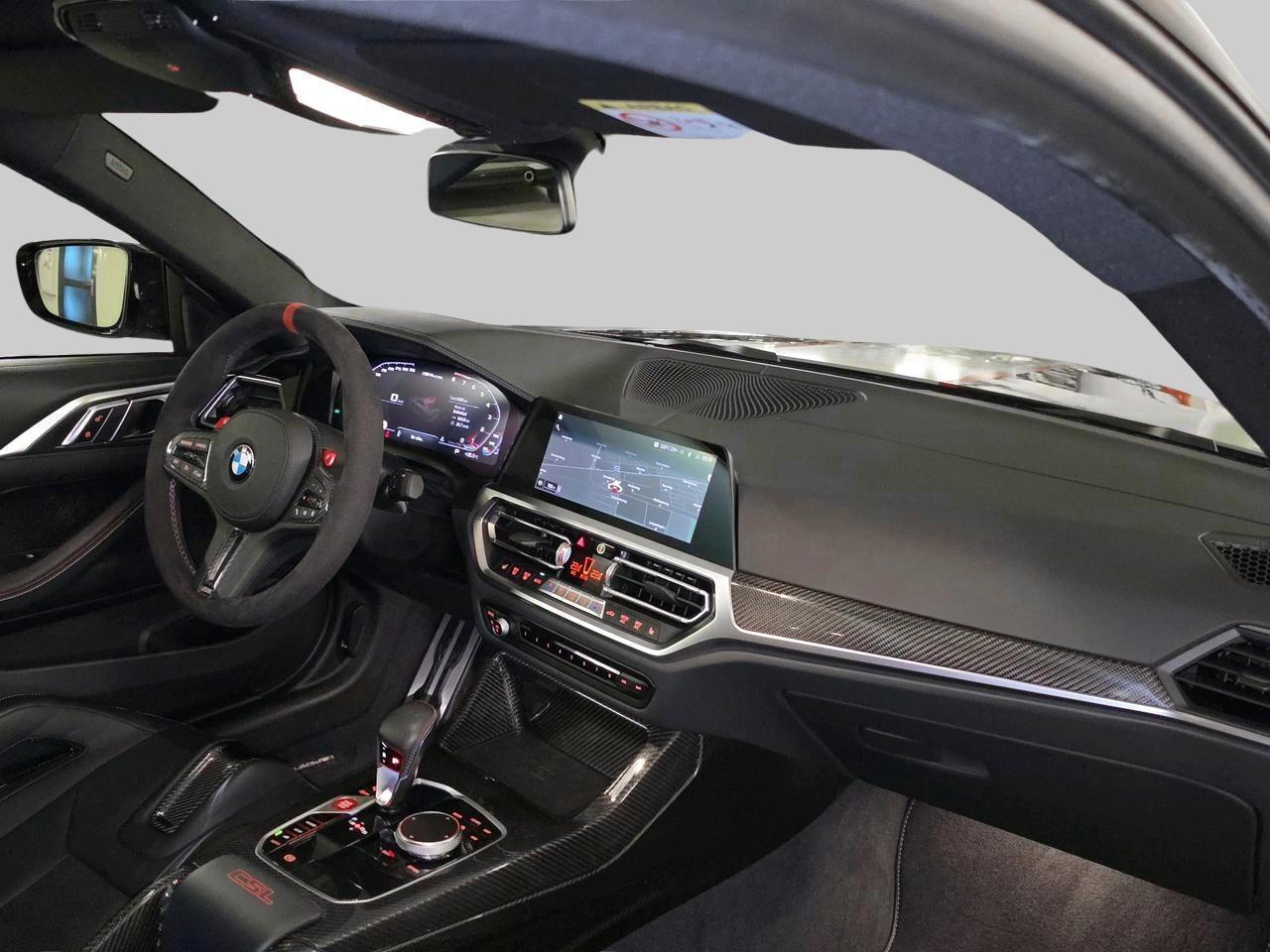 BMW M4 CSL Coupé-image-14