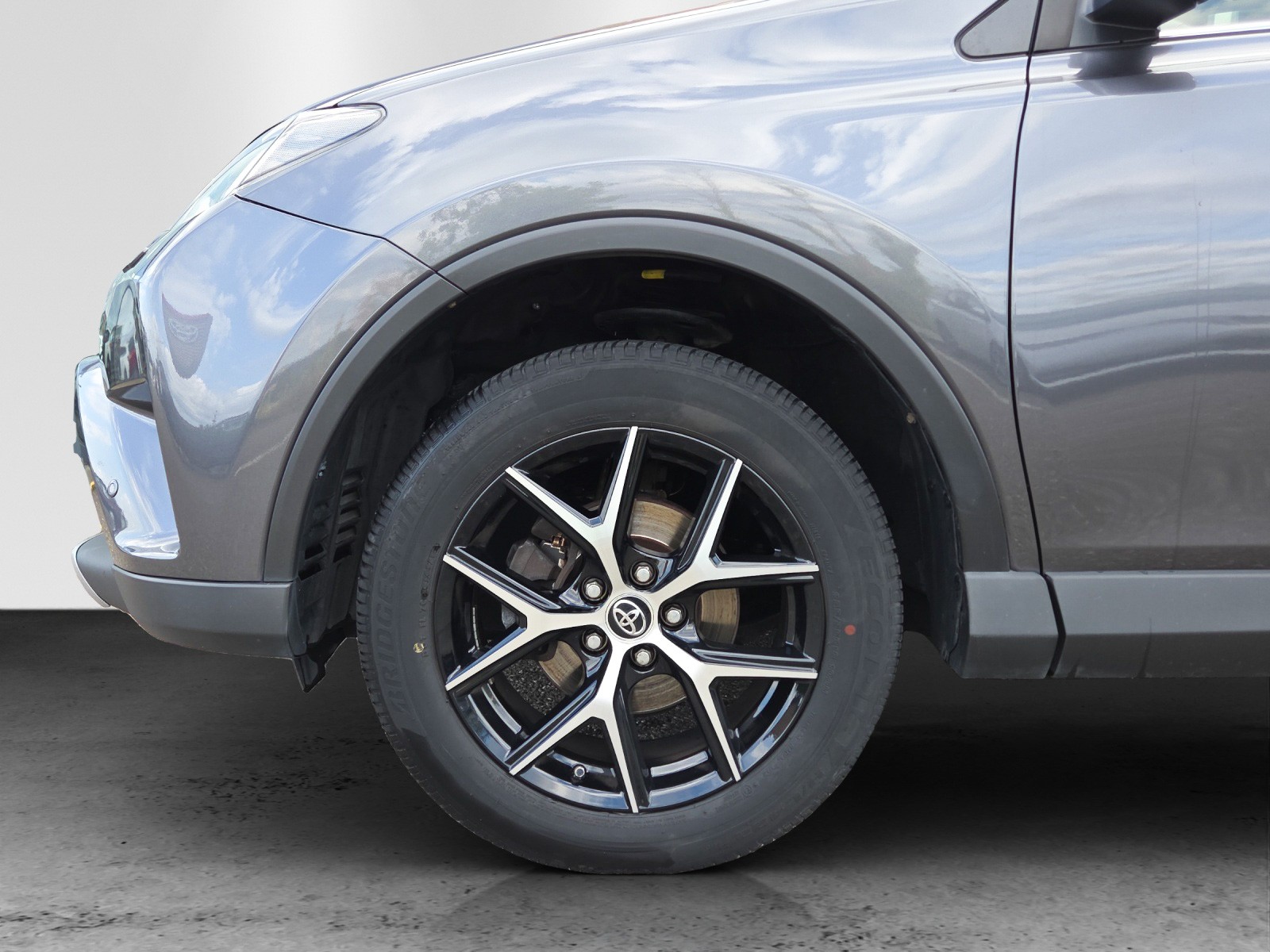 TOYOTA RAV-4 2.0 Style-image-9