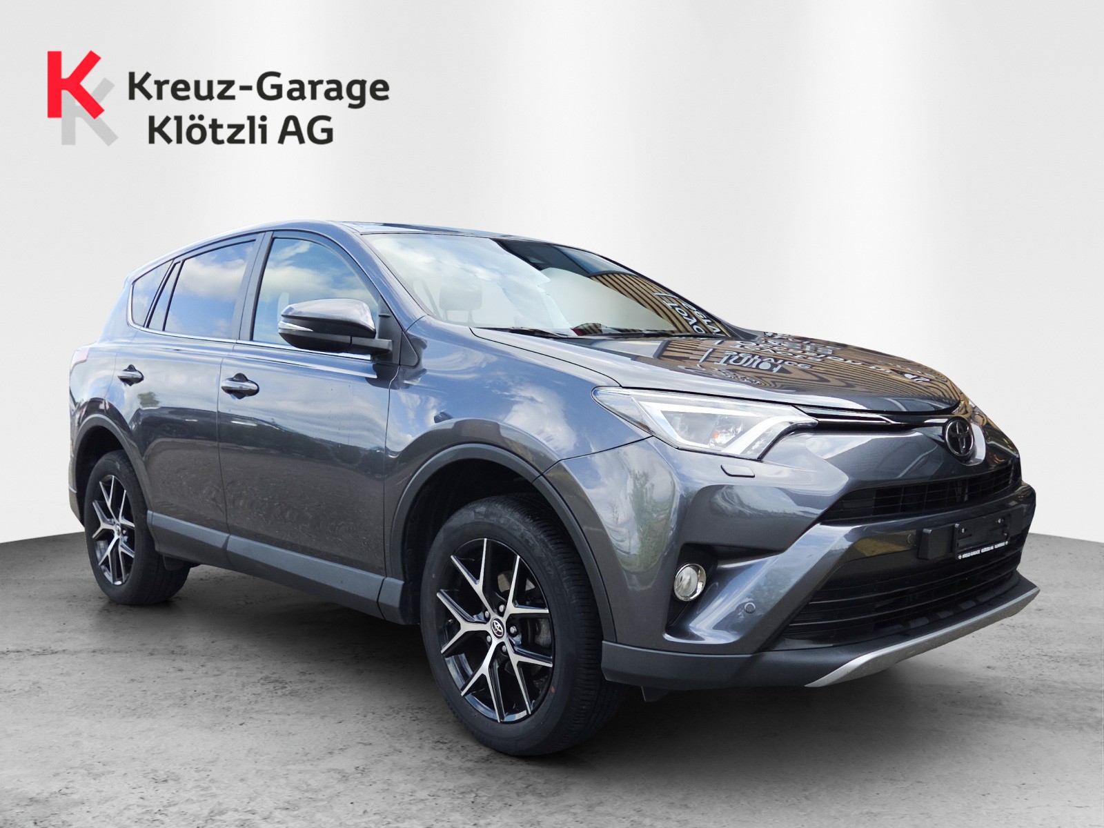 TOYOTA RAV-4 2.0 Style-image-0