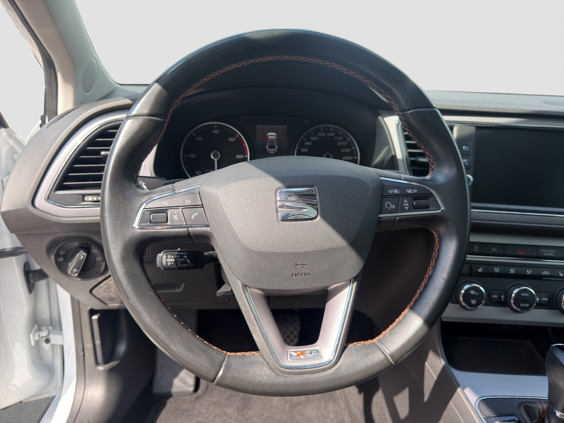 SEAT Leon ST 2.0 TDI CR X-Perience 4Drive DSG-image-9