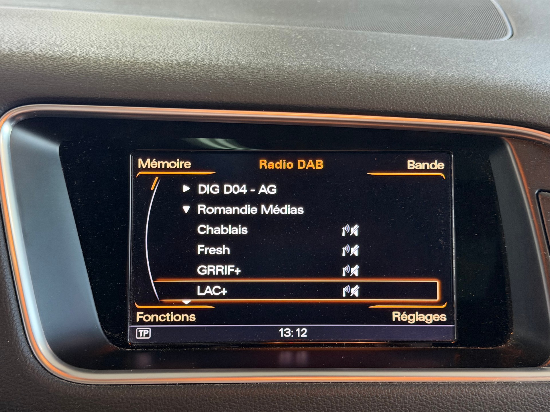 AUDI SQ5 3.0 TDI plus quattro tiptronic | CH-Auto | Ab MFK 01.2026 | Pano Dach | RF-Kamera-image-19