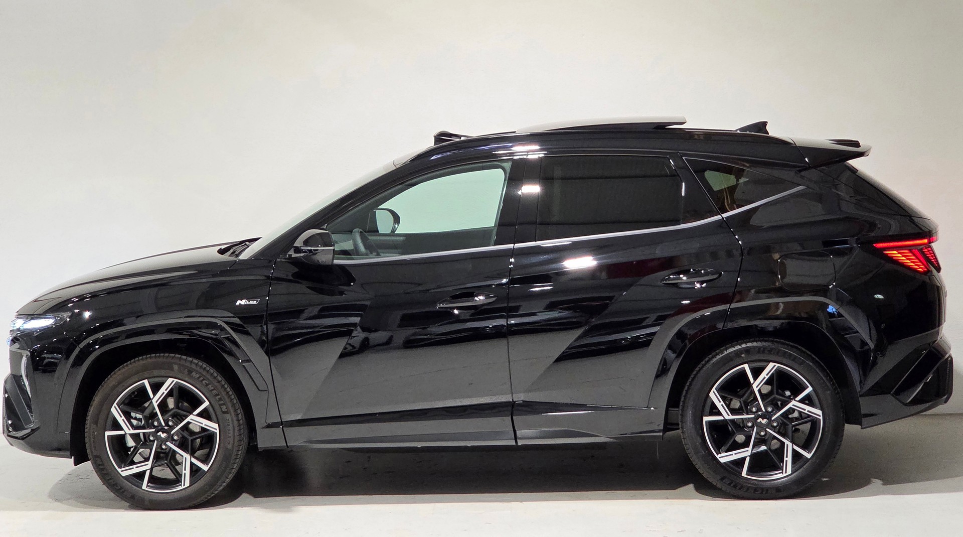 HYUNDAI Tucson 1.6 TGDI PHEV N-Line LUX Pack 4WD-image-1