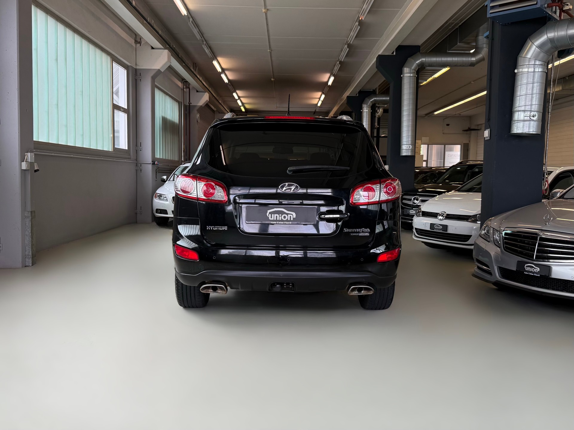 HYUNDAI Santa Fe 2.2 CRDI Swiss Plus Edition 4WD Automatic-image-7