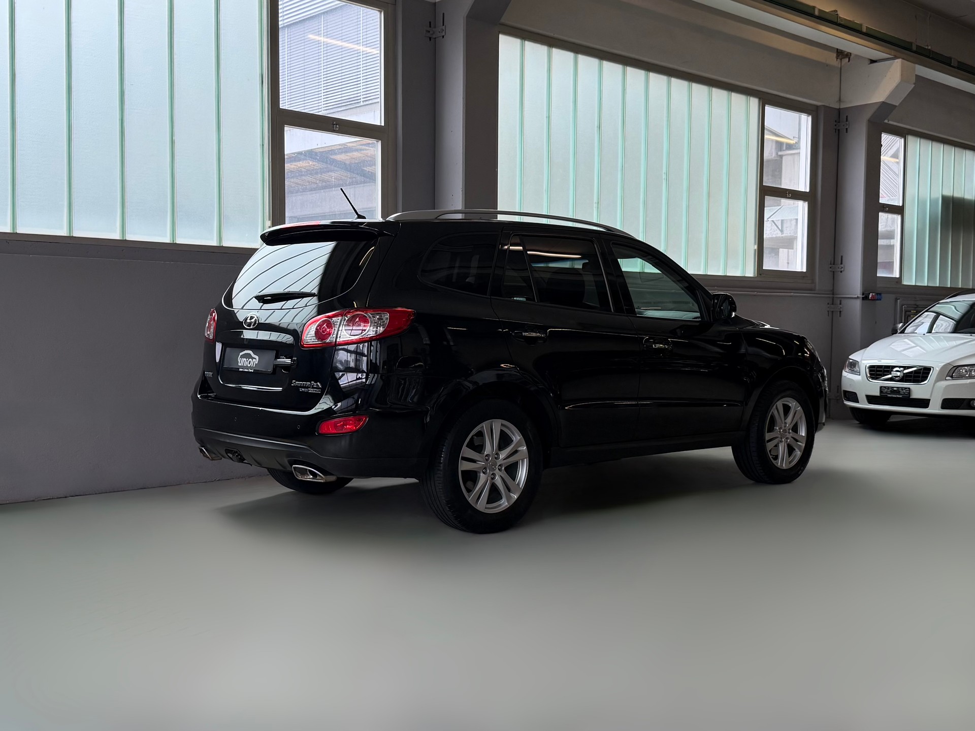 HYUNDAI Santa Fe 2.2 CRDI Swiss Plus Edition 4WD Automatic-image-5