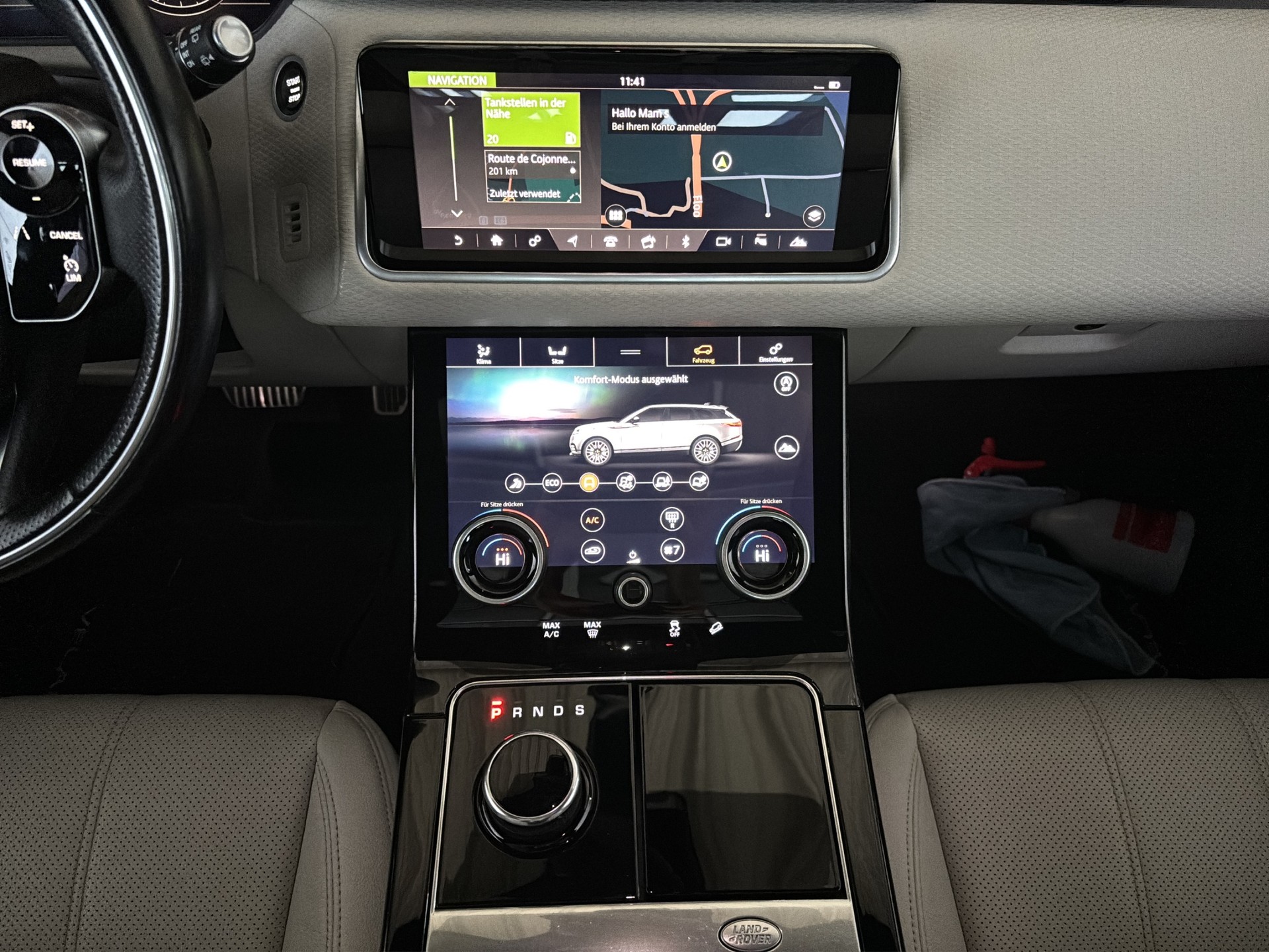 LAND ROVER Range Rover Velar R-Dynamic D 240 SE Automatic-image-4