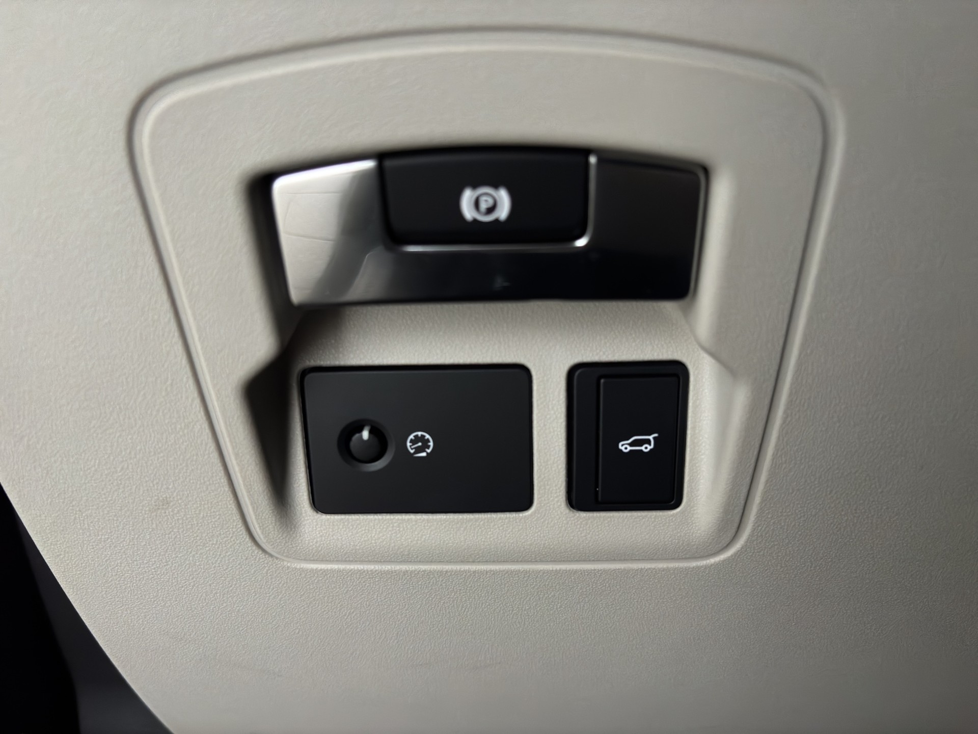 LAND ROVER Range Rover Velar R-Dynamic D 240 SE Automatic-image-9
